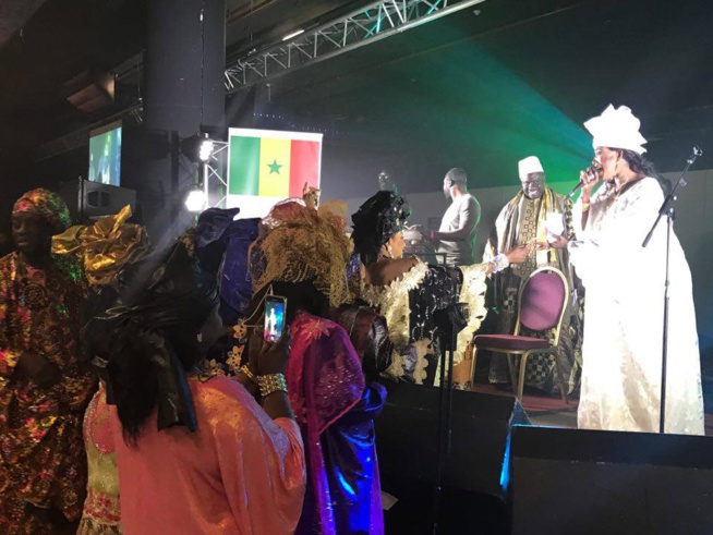 Rakhou Prod: Les deux diva Fatou Ngueweul et Kiné Lam enflamment la nuit des femmes au Palais des Congrés de Montreuil. Rakhou Prod: Les deux diva Fatou Ngueweul et Kiné Lam enflamment la nuit des femmes au Palais des Congrés de Montreuil.