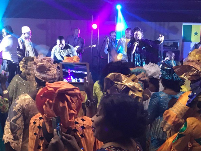 Rakhou Prod: Les deux diva Fatou Ngueweul et Kiné Lam enflamment la nuit des femmes au Palais des Congrés de Montreuil. Rakhou Prod: Les deux diva Fatou Ngueweul et Kiné Lam enflamment la nuit des femmes au Palais des Congrés de Montreuil.