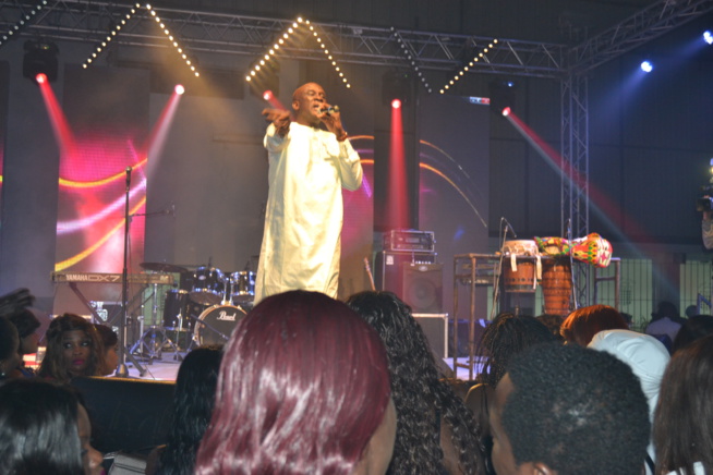 La prestation de l'artiste Abou Aw au grand bégué de Casablanca. La prestation de l'artiste Abou Aw au grand bégué de Casablanca.