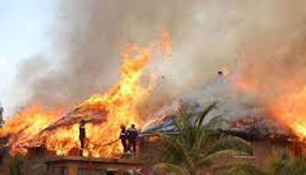 Ziguinchor: une maison réduite en cendres par un incendie Ziguinchor: une maison réduite en cendres par un incendie