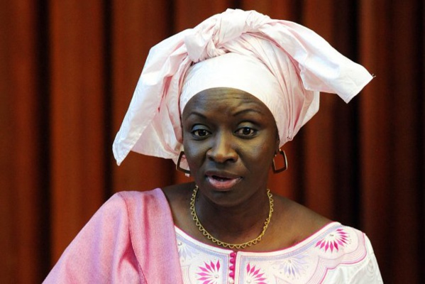 Mimi Touré de retour à Grand-Yoff " Nous allons accélérer la transparence, la lutte contre la corruption..." Mimi Touré de retour à Grand-Yoff " Nous allons accélérer la transparence, la lutte contre la corruption..."