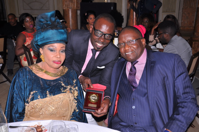 Boubacar Diallo, animateur présentateur, Pape Diouf ex PDT de Marseille, Thierno Ba honorés au Gala Chic et Glamour de Paris. Boubacar Diallo, animateur présentateur, Pape Diouf ex PDT de Marseille, Thierno Ba honorés au Gala Chic et Glamour de Paris.
