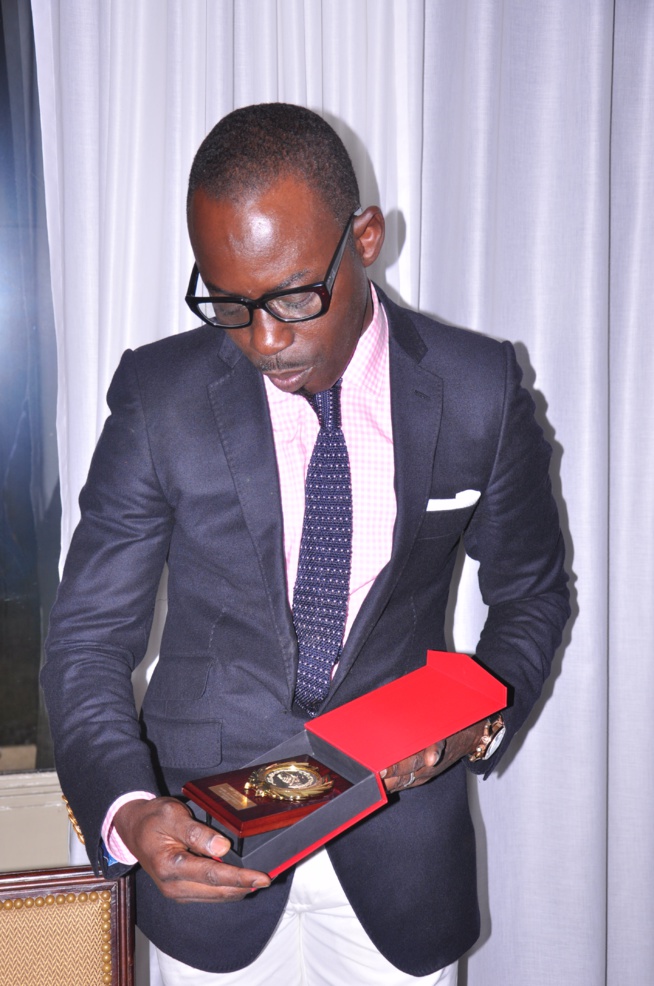 Boubacar Diallo, animateur présentateur, Pape Diouf ex PDT de Marseille, Thierno Ba honorés au Gala Chic et Glamour de Paris. Boubacar Diallo, animateur présentateur, Pape Diouf ex PDT de Marseille, Thierno Ba honorés au Gala Chic et Glamour de Paris.