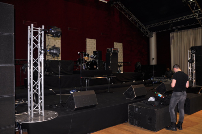 HIP HOP GALSEN à Paris à quelques heures avant le big show de ce dimanche au Dock Haussman. HIP HOP GALSEN à Paris à quelques heures avant le big show de ce dimanche au Dock Haussman.