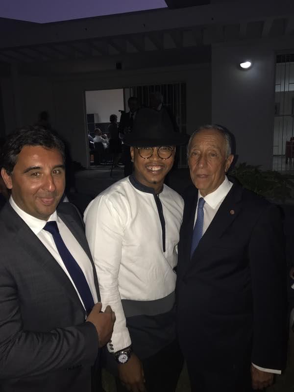 L'international double ballon d'or,El Hadj Diouf en compagnie du Président Portugais. L'international double ballon d'or,El Hadj Diouf en compagnie du Président Portugais.