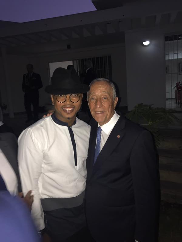 L'international double ballon d'or,El Hadj Diouf en compagnie du Président Portugais. L'international double ballon d'or,El Hadj Diouf en compagnie du Président Portugais.