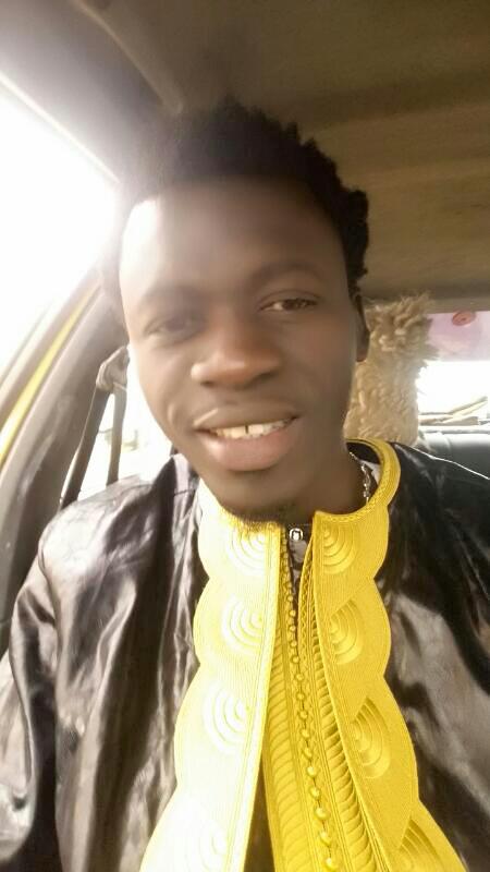 En images du baptéme de Mounass Seck l'épouse de Baye Moumoune Niasse à New York. En images du baptéme de Mounass Seck l'épouse de Baye Moumoune Niasse à New York.