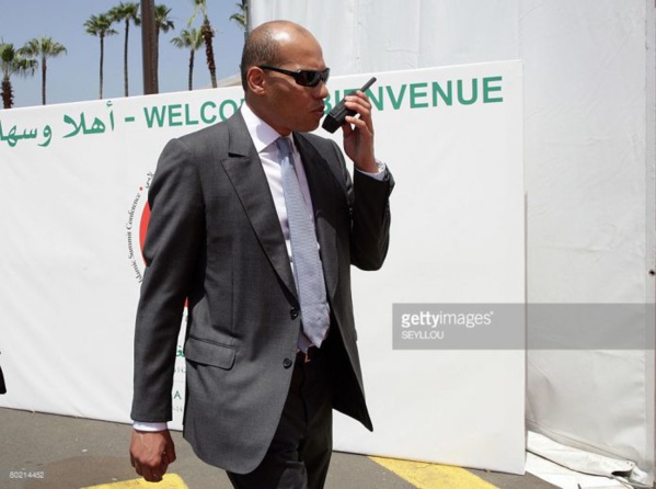 En exil au Qatar, Karim Wade ne communique avec les siens que via whatsApp : en voici la raison En exil au Qatar, Karim Wade ne communique avec les siens que via whatsApp : en voici la raison
