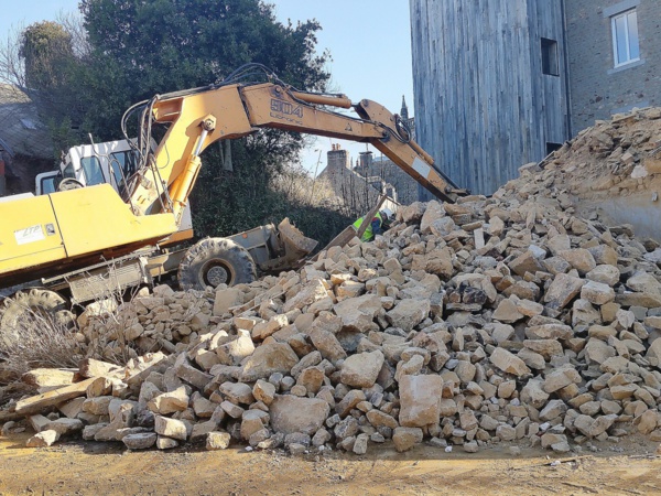 Tivaoune peulh: Près de 60 maisons rasées à l’insu des autorités Tivaoune peulh: Près de 60 maisons rasées à l’insu des autorités