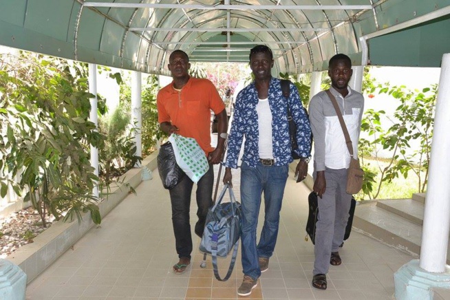 Les premiéres images du "Gala diner show" avec Pape Diouf et la génération consciente en Gambie.