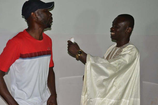 Les premiéres images du "Gala diner show" avec Pape Diouf et la génération consciente en Gambie.