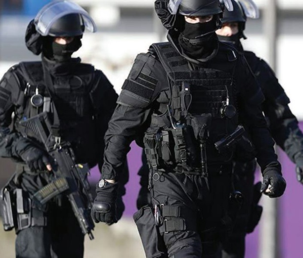 Attentat en France: Un Sénégalais cueilli par le Raid Attentat en France: Un Sénégalais cueilli par le Raid
