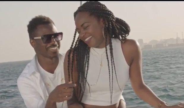 Dip Doundou Guiss : « j’ai une petite amie et je suis … » Dip Doundou Guiss : « j’ai une petite amie et je suis … »