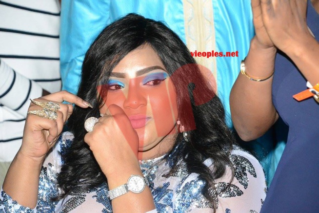 CICES LE 29 AVRIL: Aziz Ndiaye s'éclate devant sa Miss d'épouse.
