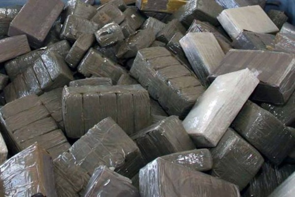Chambre criminelle de Dakar: un baron de la drogue nigérian mouille les Commissaires Niang et Keita Chambre criminelle de Dakar: un baron de la drogue nigérian mouille les Commissaires Niang et Keita