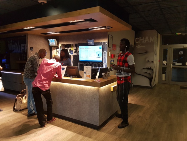 JOUR J Baba Maal au Zenith de Paris, l'arrivé des musiciens et du staff. REGARDEZ