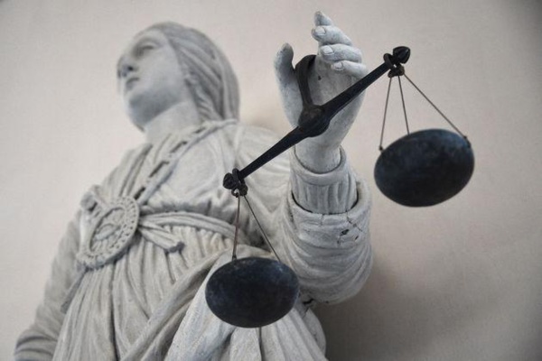 Procès de l’horreur : torturé, humilié et forcé à manger ses testicules Procès de l’horreur : torturé, humilié et forcé à manger ses testicules