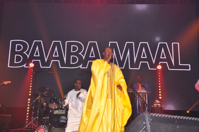 Le roi du "YELA", Baba Maal met le paquet et draine du monde au Zenith de Paris.