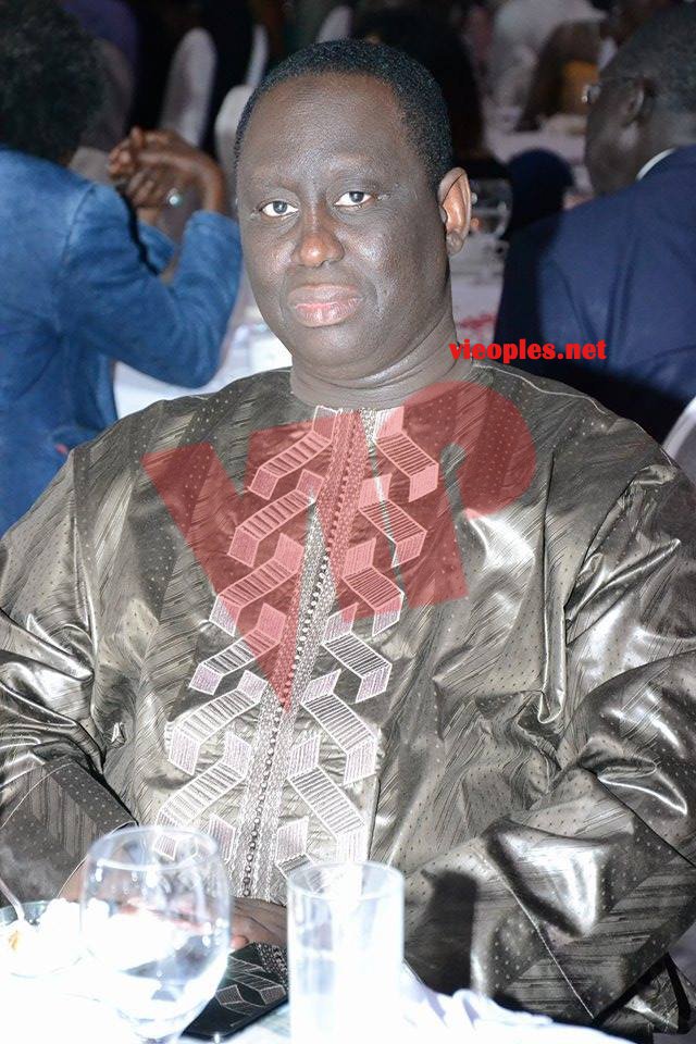 Aliou Sall bien accompagné au gala de la Convention des jeunes reporters