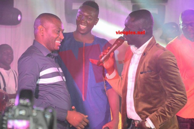 Malal Junior Diagne, l'inimitable journaliste de la TFM danse avec Pape Diouf Malal Junior Diagne, l'inimitable journaliste de la TFM danse avec Pape Diouf