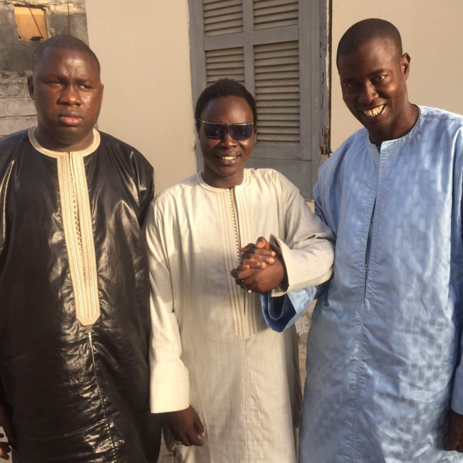 Serigne Abdou Lahat Gaindé Fatma, chargé de la com du grand Magal de Touba en compagnie de Serigne Abdourahmane de feu Serigne Kosso à Mbao.