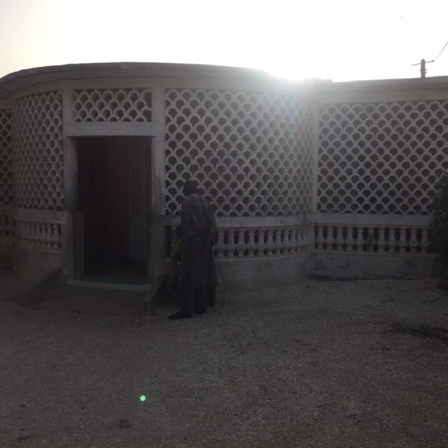 Serigne Abdou Lahat Gaindé Fatma, chargé de la com du grand Magal de Touba en compagnie de Serigne Abdourahmane de feu Serigne Kosso à Mbao.