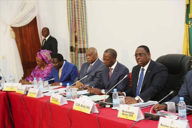 Incendie à l’Unité 17 des Parcelles Assainies: Le Président Macky Sall exhorte le Gouvernement à apporter du soutien à la famille éplorée