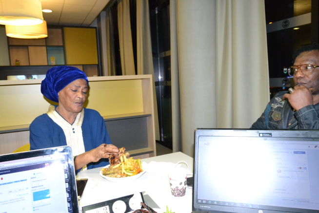 TANGE SHOW À PARIS: L'artiste comédien, Moussa Seck de la troupe "DIAKHEN" de Thies retrace son parcour durant 13 ans en Europe. REGARDEZ TANGE SHOW À PARIS: L'artiste comédien, Moussa Seck de la troupe "DIAKHEN" de Thies retrace son parcour durant 13 ans en Europe. REGARDEZ