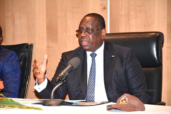 Macky Sall:"On a emprunté 105 milliards FCfa pour un festival de danse' Macky Sall:"On a emprunté 105 milliards FCfa pour un festival de danse'