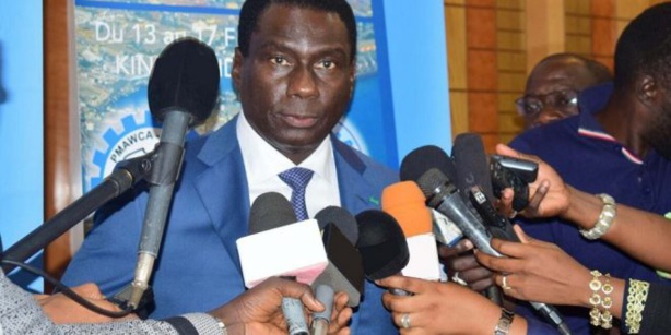 Cheikh Kanté, Dg du Port: «S’il s’agit de vendre mes chaussures et mes chaussettes pour réélire Macky, je le ferai…» Cheikh Kanté, Dg du Port: «S’il s’agit de vendre mes chaussures et mes chaussettes pour réélire Macky, je le ferai…»