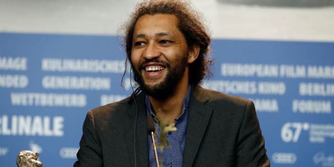 Ziguinchor Le cinéaste Alain Gomis reçu en héros Ziguinchor Le cinéaste Alain Gomis reçu en héros