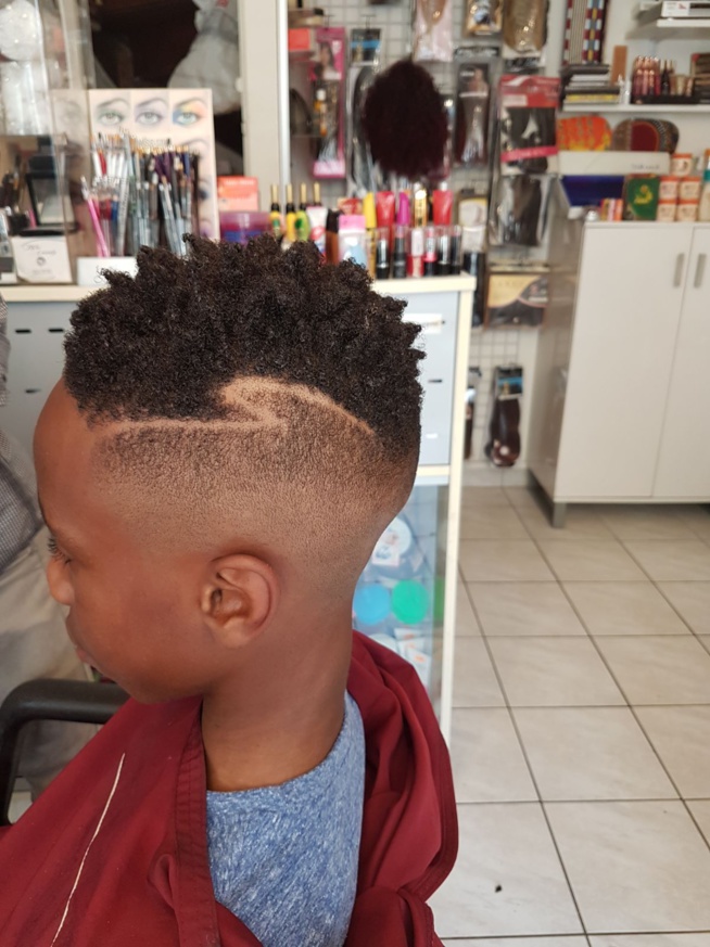 44 RUE DE PARIS PALAISEAU: LA SEULE DESTINATION POUR VOUS FAIRE BELLE CHEZ FAMA TRESSE SALON DE TISSAGE AFFRO ANTILLAIS