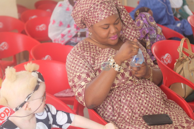 L'association Les Petites Gouttes aux chevet des personnes nécessiteuses L'association Les Petites Gouttes aux chevet des personnes nécessiteuses