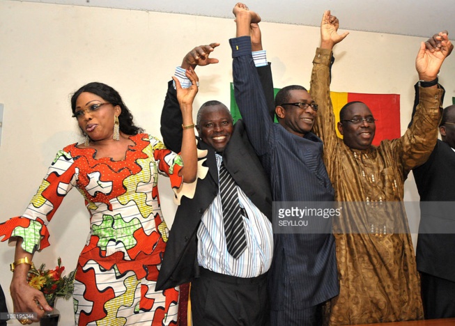 Youssou Ndour, tête de liste Bennoo à Dakar pour dissimuler "l'impopularité" de Abdoulaye Diouf Sarr et consorts ?