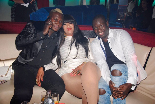 Alex Thiam le nouveau épicurien Parisien toujours en compagnie de ses demoiselles au Titan; Alex Thiam le nouveau épicurien Parisien toujours en compagnie de ses demoiselles au Titan;