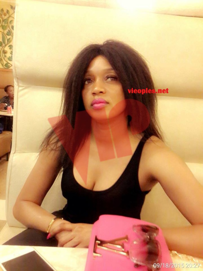 TENDANCE ÉTÉ 2017: Cole Faye se lance dans le rose noir. TENDANCE ÉTÉ 2017: Cole Faye se lance dans le rose noir.