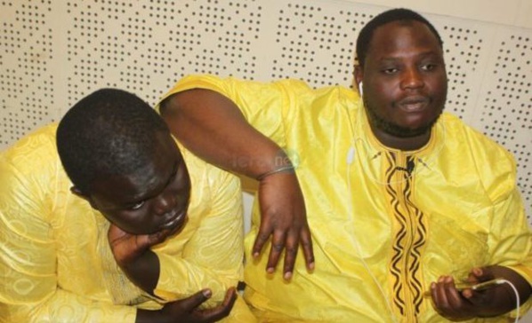 L’HISTOIRE DE SOUS A L’ORIGINE DU CLASH: Ndogou Li devient Ndogouleen à la Tfm….Tann Bombé fusille Sidy Lamine Niasse L’HISTOIRE DE SOUS A L’ORIGINE DU CLASH: Ndogou Li devient Ndogouleen à la Tfm….Tann Bombé fusille Sidy Lamine Niasse