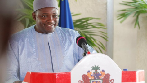 Gambie: Blan mitigé après 100 jours de pouvoir d'Adama Barrow Gambie: Blan mitigé après 100 jours de pouvoir d'Adama Barrow