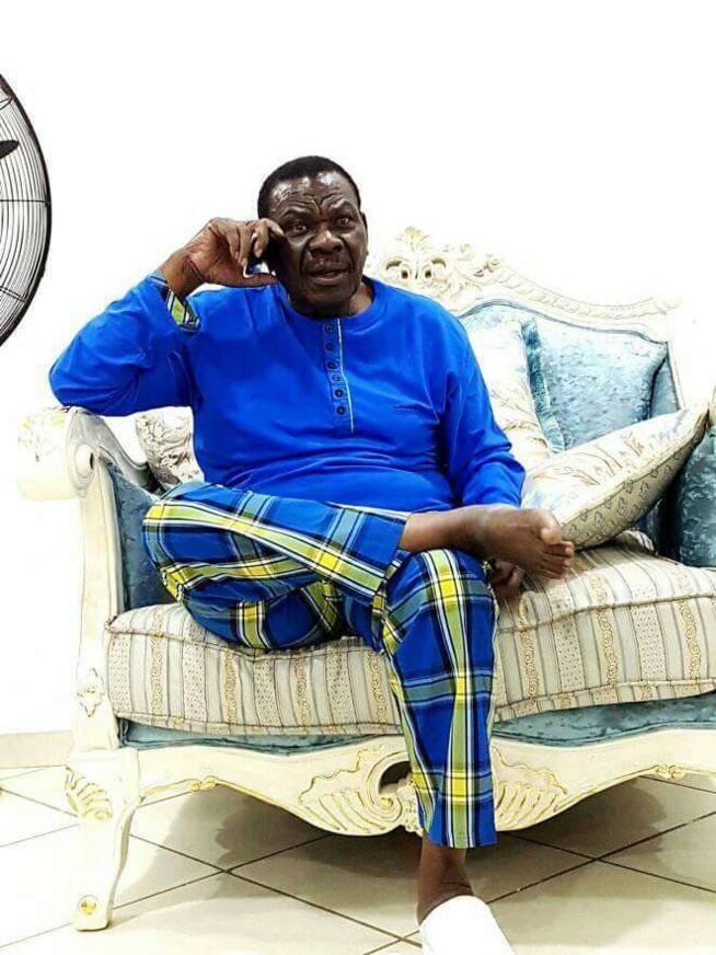 CHEIKH BÉTHIO THIOUNE EN MODE RELAXE À MEDINATOU SALAM; REGARDEZ… CHEIKH BÉTHIO THIOUNE EN MODE RELAXE À MEDINATOU SALAM; REGARDEZ…