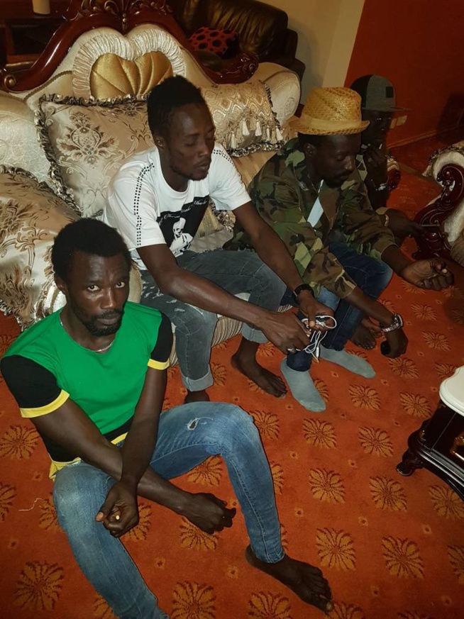 IMAGES+ VIDEO: Pape Diouf à la rencontre de l'AS Pikine pour leur soutenir. IMAGES+ VIDEO: Pape Diouf à la rencontre de l'AS Pikine pour leur soutenir.