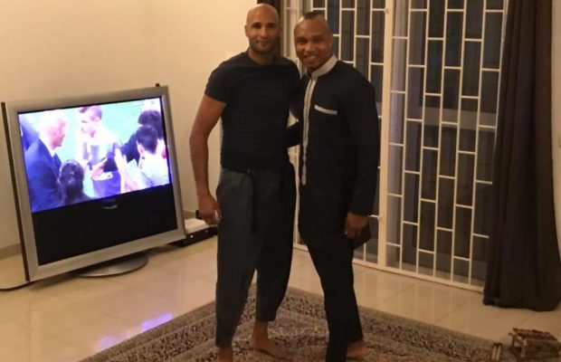 Arrête sur image: Diomansy Kamara et El Hadji Diouf à la finale de la champions League, Regardez! Arrête sur image: Diomansy Kamara et El Hadji Diouf à la finale de la champions League, Regardez!