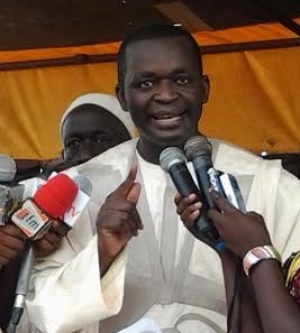 Alioune Sarr, ministre du Commerce: "Thiès ne peut pas être ni une région rebelle ni l’otage de personne" Alioune Sarr, ministre du Commerce: "Thiès ne peut pas être ni une région rebelle ni l’otage de personne"