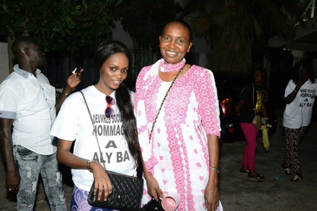 Oeuvre social: Le fans club nationale de Pape Diouf au chevet des malades de l'hopital Philipe Maguilen Senghor de Yoff. Oeuvre social: Le fans club nationale de Pape Diouf au chevet des malades de l'hopital Philipe Maguilen Senghor de Yoff.