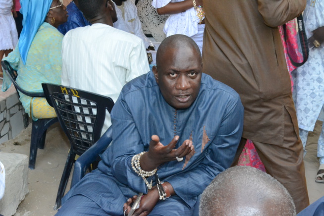 MARIAGE: Le reporter photographe de Senego, El Malick Seck a donné sa fille en mariage ce dimanche. MARIAGE: Le reporter photographe de Senego, El Malick Seck a donné sa fille en mariage ce dimanche.