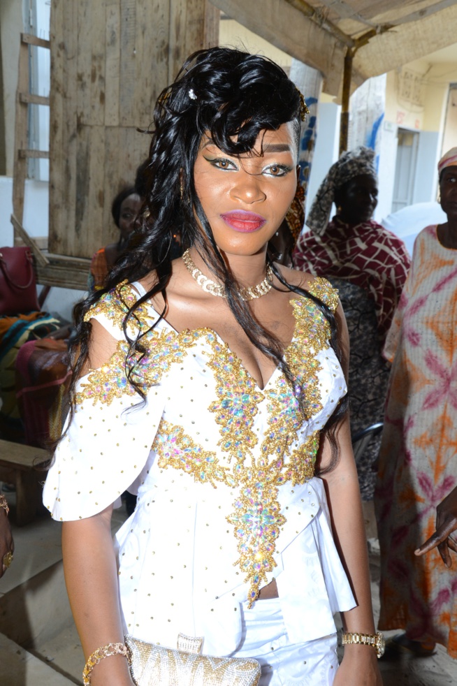 MARIAGE: Le reporter photographe de Senego, El Malick Seck a donné sa fille en mariage ce dimanche. MARIAGE: Le reporter photographe de Senego, El Malick Seck a donné sa fille en mariage ce dimanche.