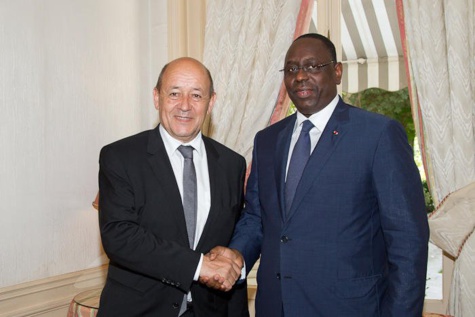 Coopération : Le ministre français de l’Europe et des affaires étrangères, Le Drian à Dakar le 15 juin 2017 Coopération : Le ministre français de l’Europe et des affaires étrangères, Le Drian à Dakar le 15 juin 2017