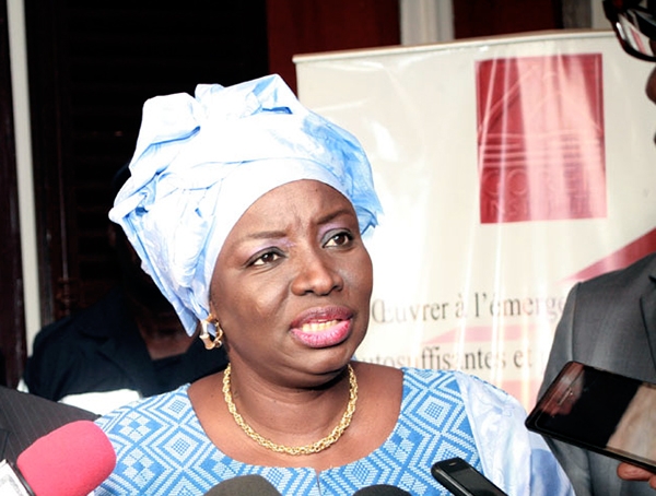 Mimi Touré toujours déterminée à contribuer au développement de l'Apr Mimi Touré toujours déterminée à contribuer au développement de l'Apr
