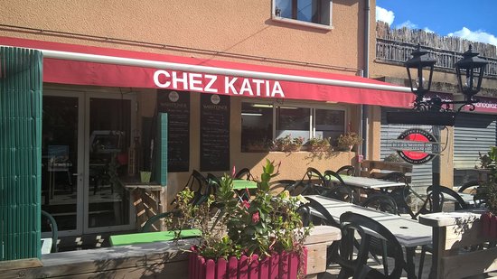 Arrogance, mauvais traitement du personnel, gestion scabreuse, série de licenciements abusifs : “Chez Kathia” file droit au bordel Arrogance, mauvais traitement du personnel, gestion scabreuse, série de licenciements abusifs : “Chez Kathia” file droit au bordel