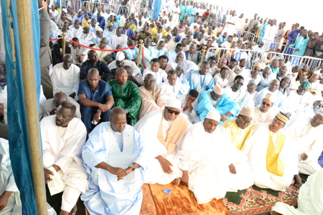 La priére de la Korité 2017 à Massilikoul djinn. Les temps forts . La priére de la Korité 2017 à Massilikoul djinn. Les temps forts .