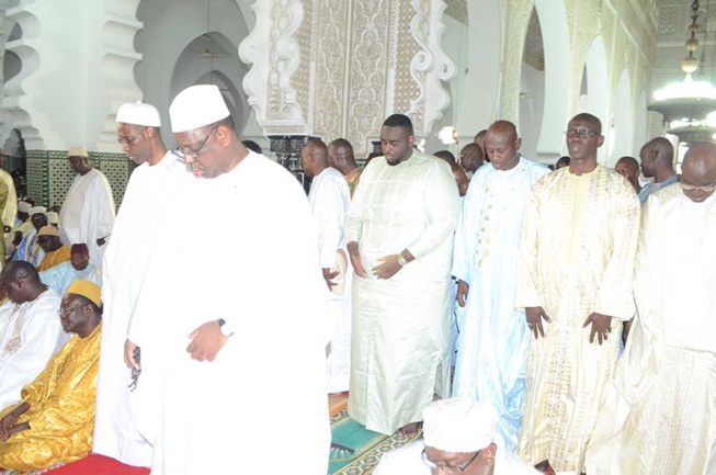 En images la prière de la Korité 2017 ce lundi 26 à la grande mosquée de Dakar.